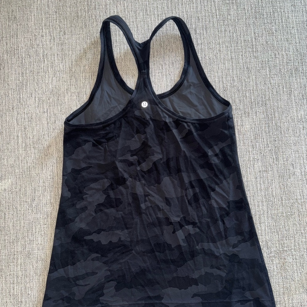 Lululemon Black Camouflage Women Racerback Tank
